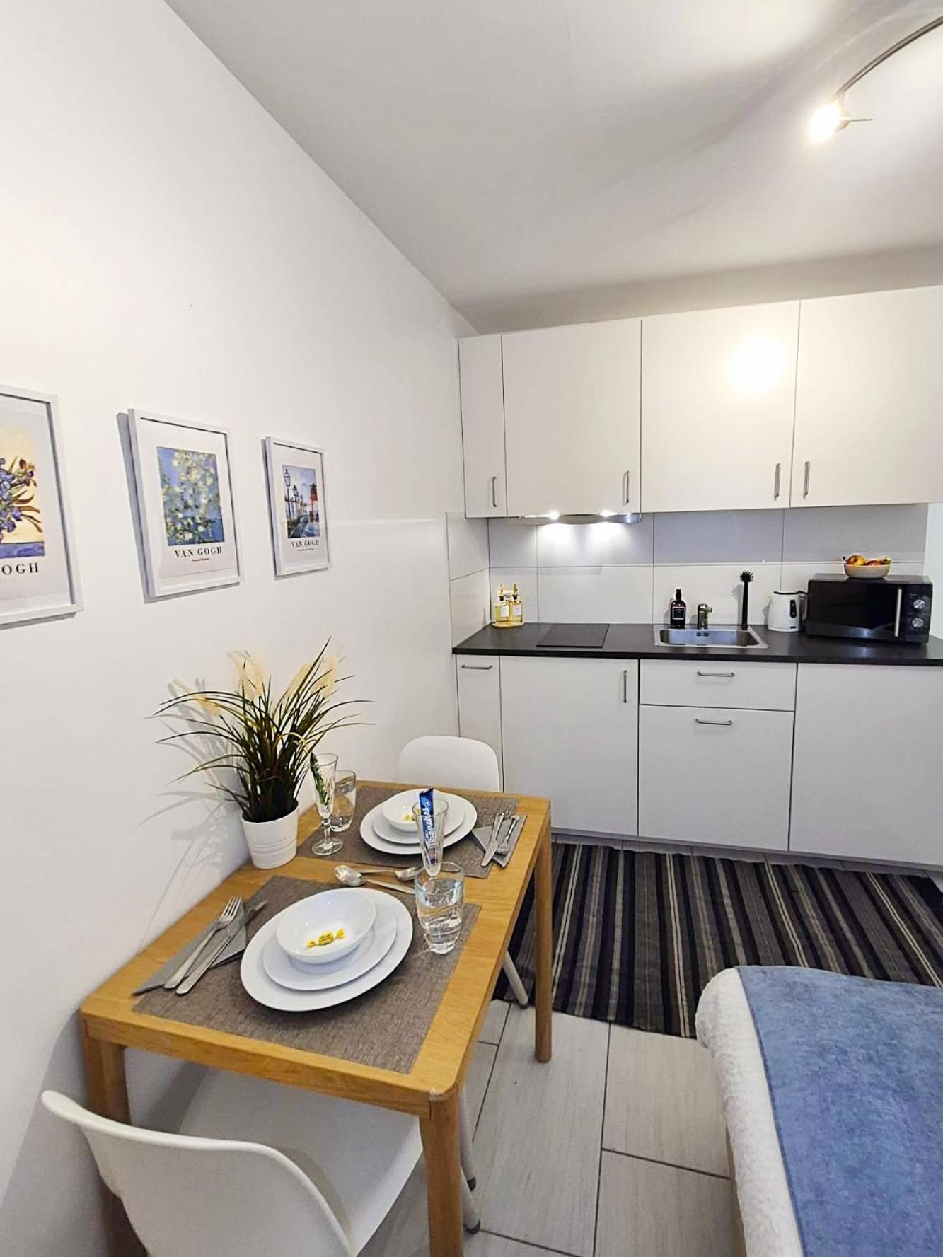 Appartement Baseliving - Near Esc - Bahnhof Sbb - St Jakob *